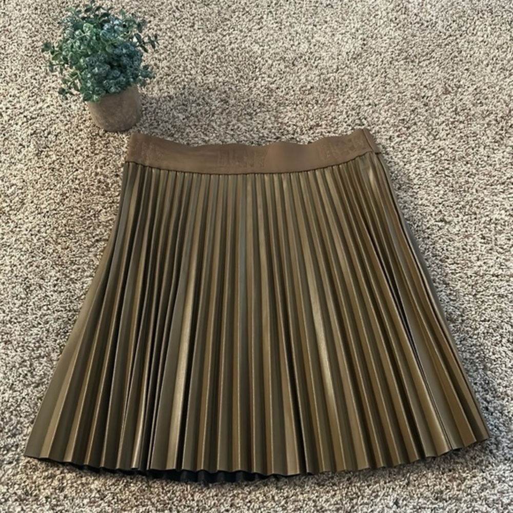 DKNY Green Pleated Skirt